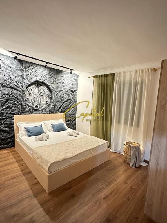APARTAMENT ME QERA 2+1 ISH STACIONI TRENIT 550 EURO