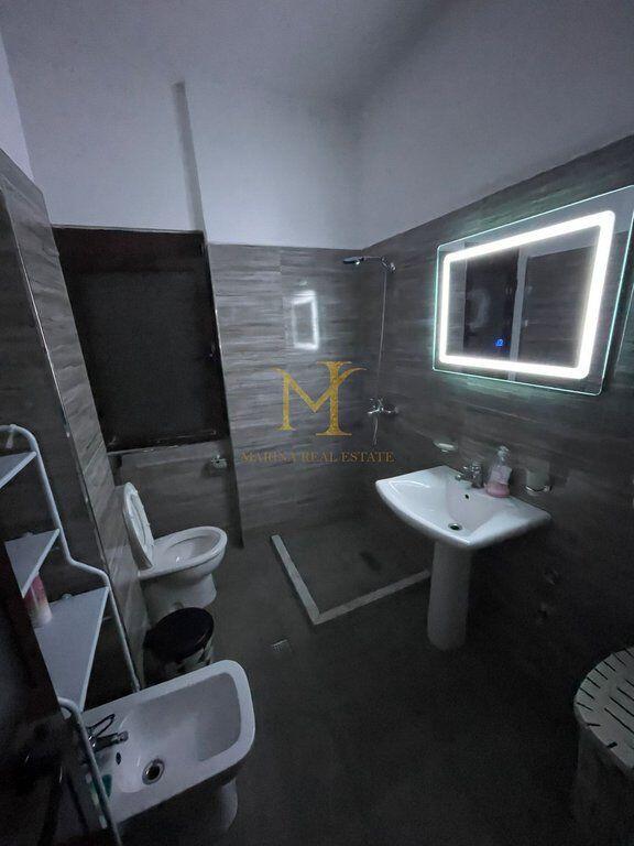 Qera apartamenti 1+1 Durres, tek Markata
