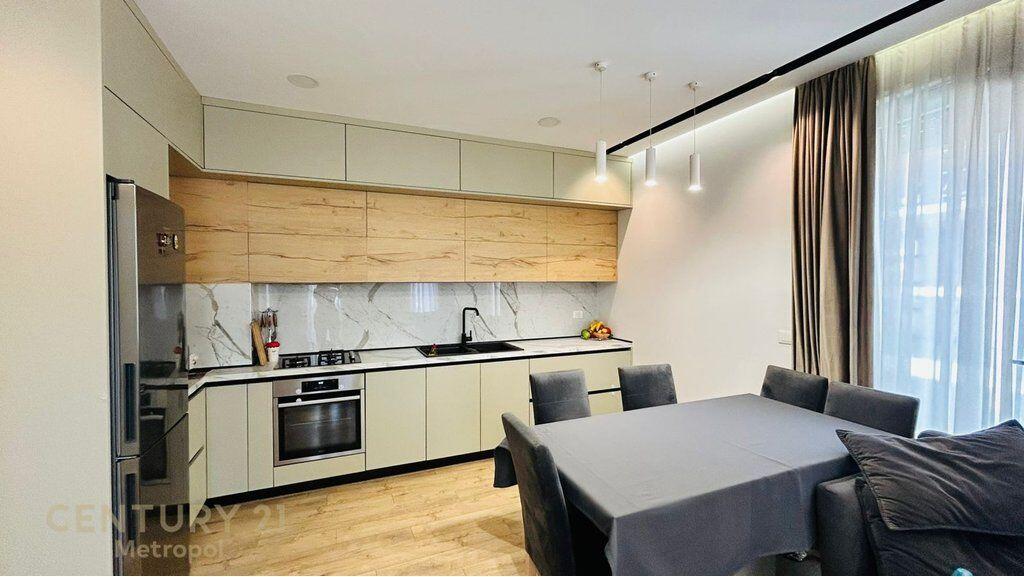 🏢 Appartamento 1+1 – Vicino a Zogu i Zi, Tirana