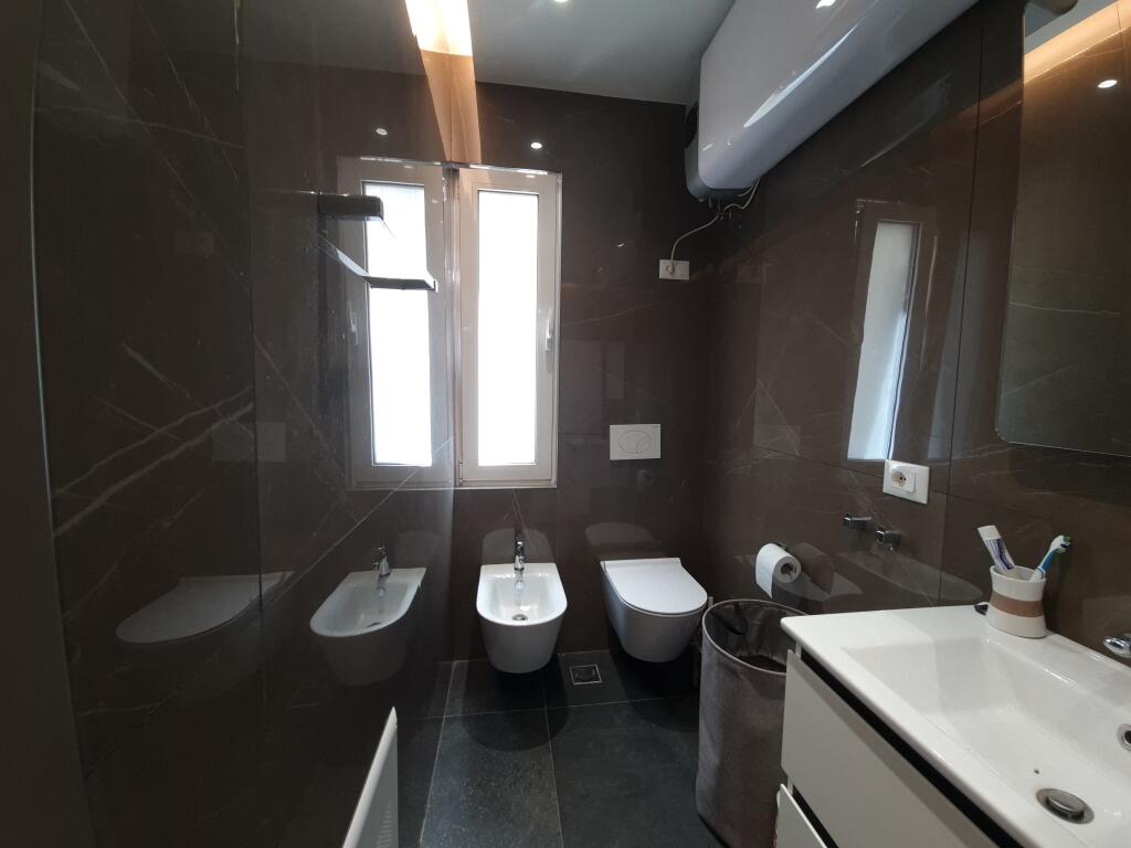 1+1, arredato vicino a Garden Residence, via e Kavajës, prezzo 700 mila lek