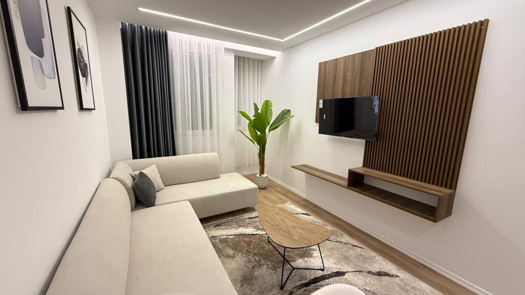 📍 Shitet Apartament 1+1  – Rruga Fortuzi, pranë Qendrës
