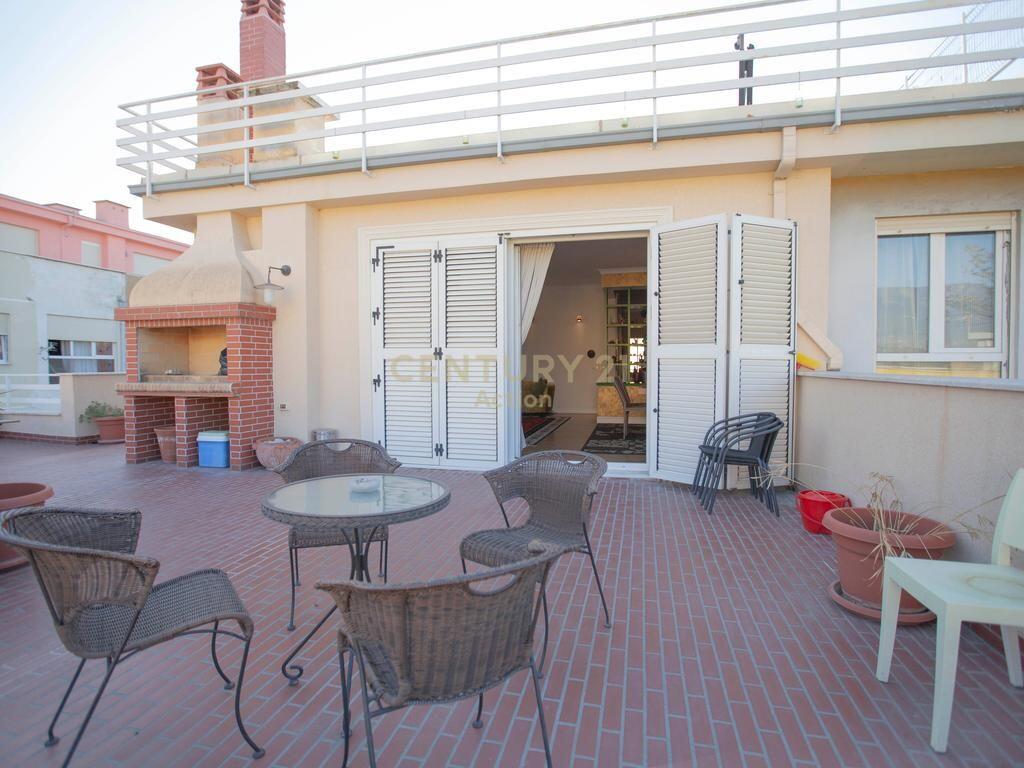 Jepet per qira super Apartament 2+1+2+Parkim tek Liqeni i Thate! 1,950 € /Muaj