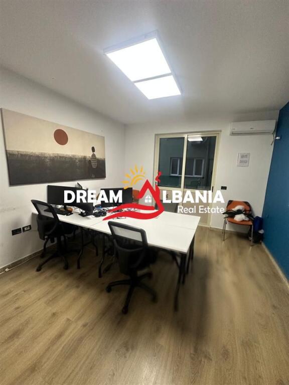 Zyrë me qira në Rrugën Brigada VIII, Bllok (ID 42611387)
