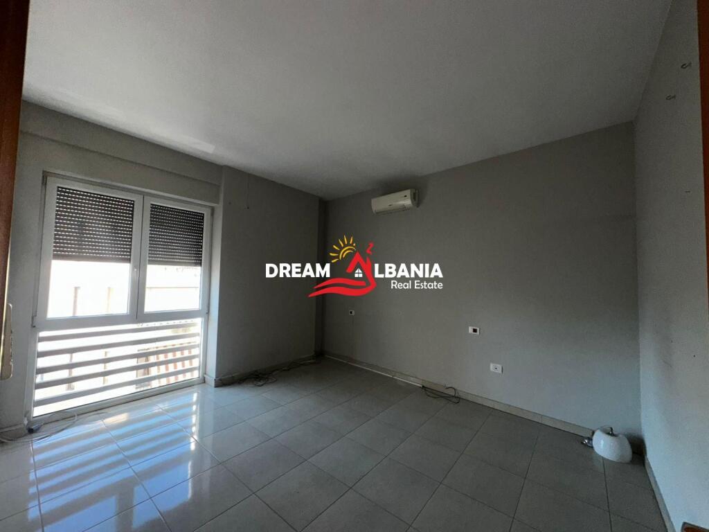 Ufficio in affitto (Ap 2+1) Via Kavajes, vicino a Via Bogdaneve, Tirana (ID 42611384)