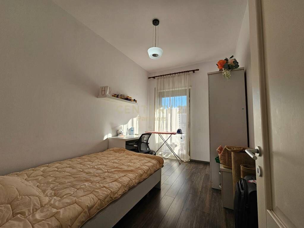 Shitet apartament 3+1+2 në Kompleksin “Delijorgji”