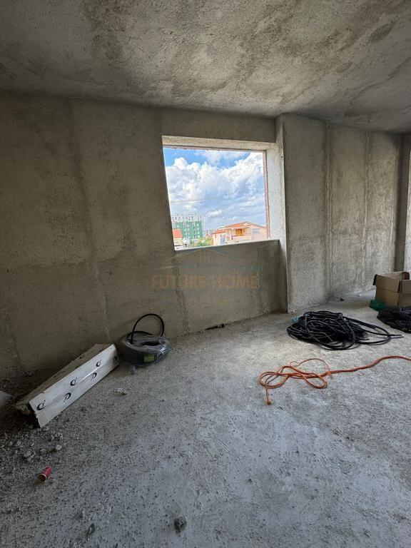 Apartament 2+1+2, ne shitje Fusha e Aviacionit, Tiranë.