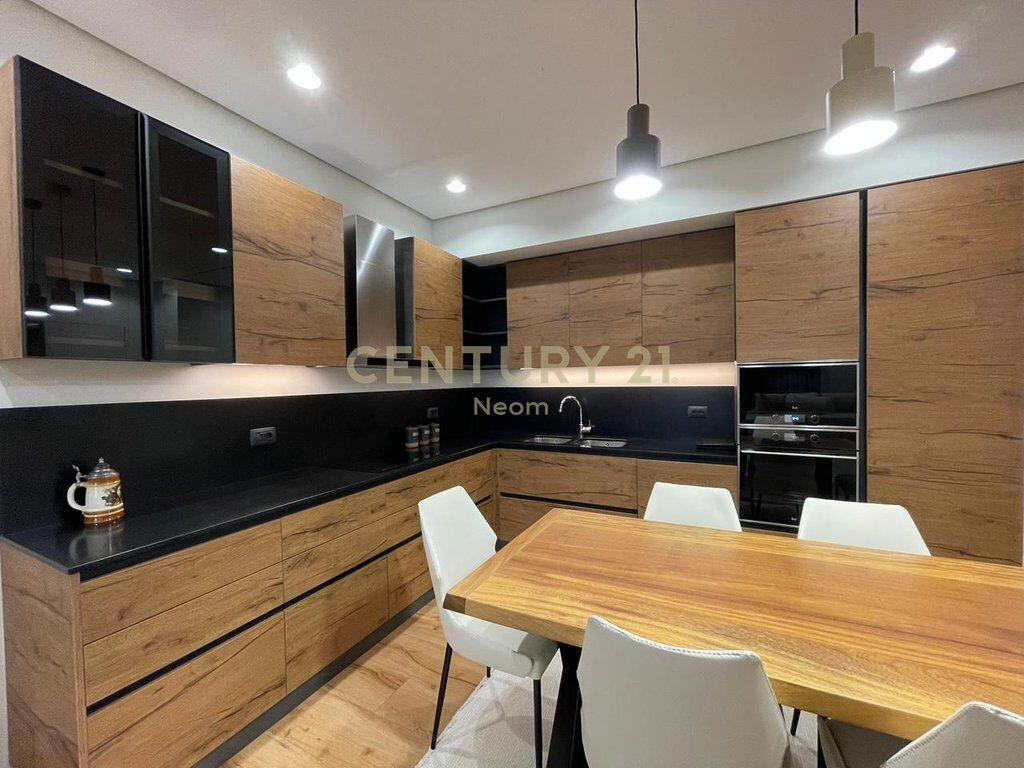 🏡 Qira – Apartament 2+1 në Secret Garden, Tiranë