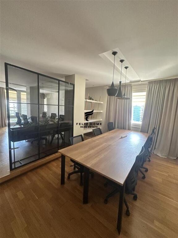 UFFICIO IN AFFITTO 140 M2 BLLOK 3800 EURO