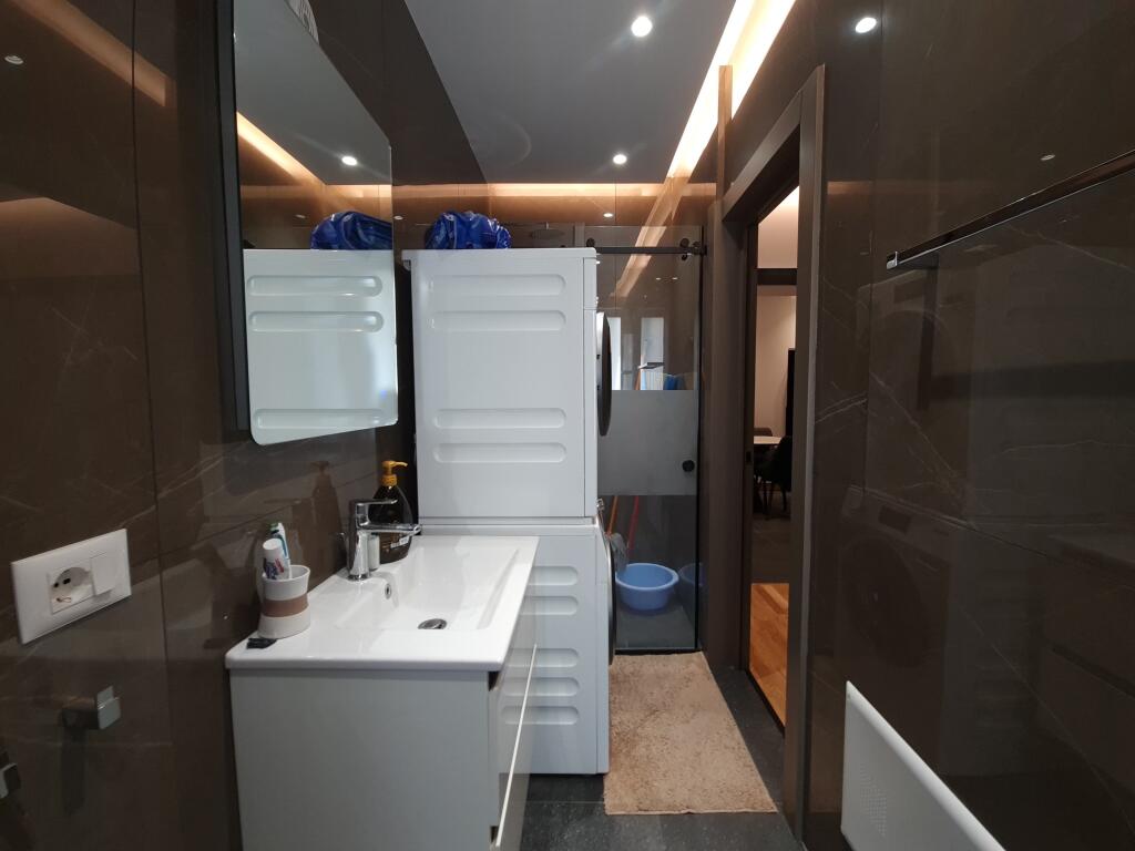 1+1, arredato vicino a Garden Residence, via e Kavajës, prezzo 700 mila lek
