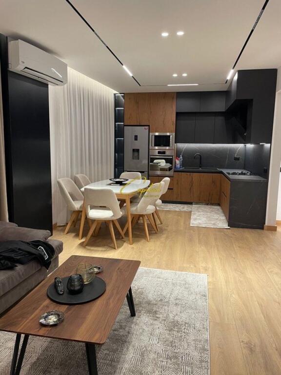 APARTAMENT ME QERA 2+1 ASTIR 700 EURO