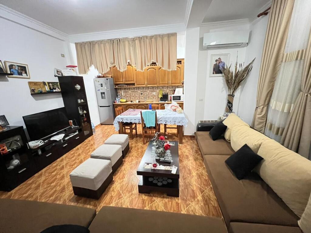 🏡 VILLA su due piani IN VENDITA – OCCASIONE! – QUARTIERE “ALI DEMI”