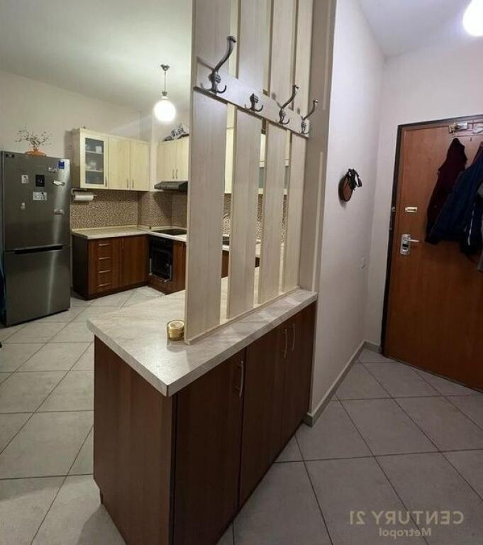 We rent a 1+1 apartment at Petro Nini Luarasi.