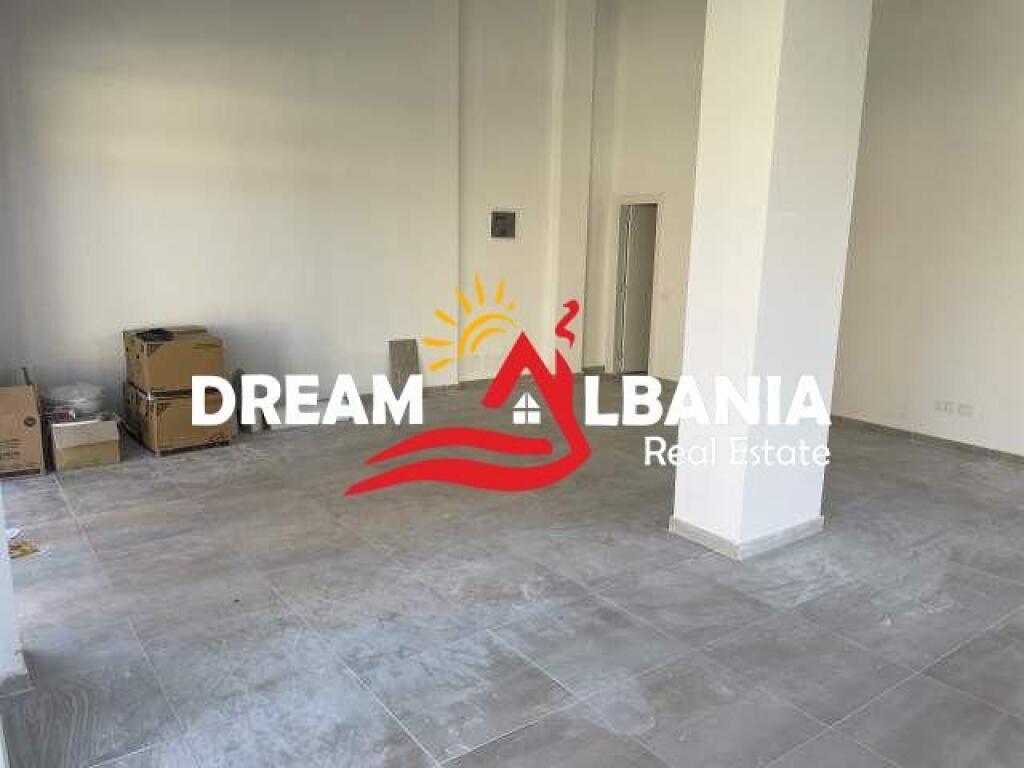 Ambjent biznesi me qera te Rr.Dibres prane spitalit Nene Tereza (ID 42711046)