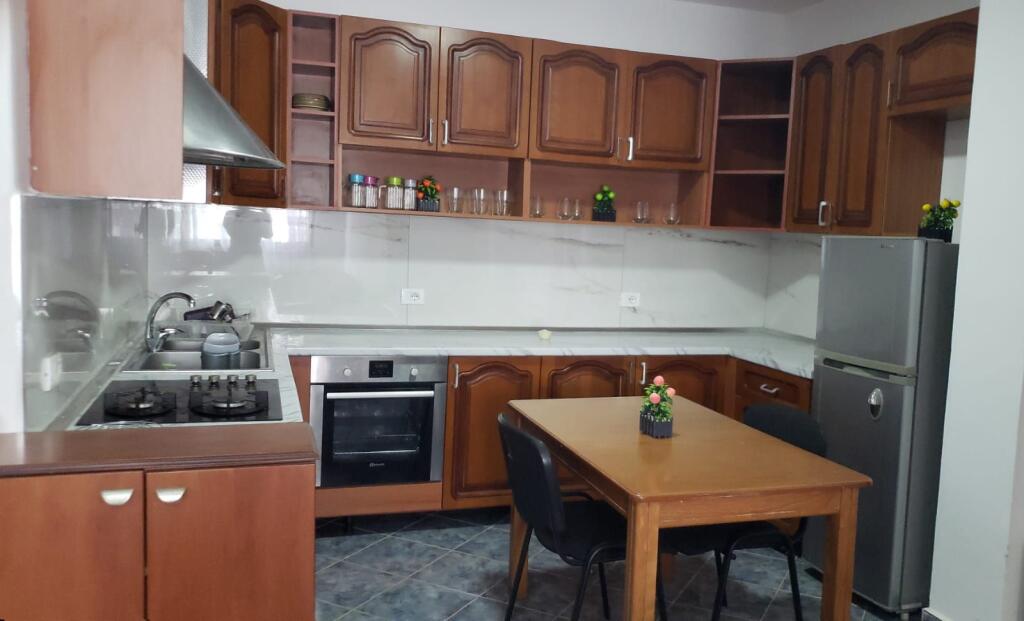 apartament me qera thesari,fresk