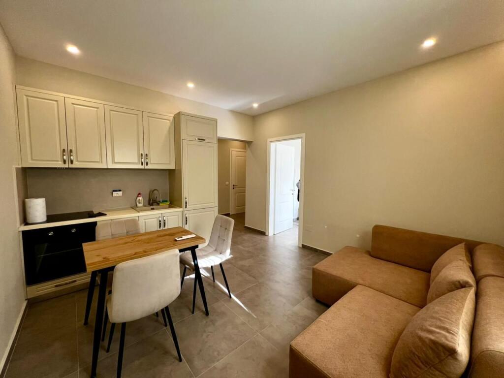 Jepet me Qera Apartament 1+1