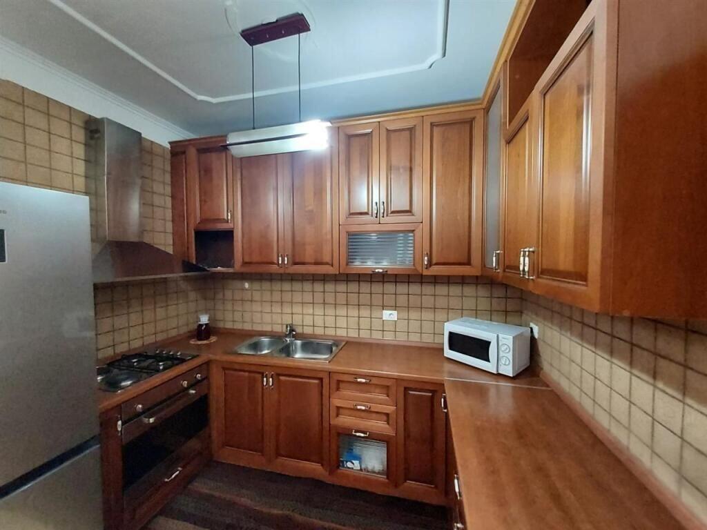 Jepet me qera apartament 1+1 i mobiluar tek Delijorgji