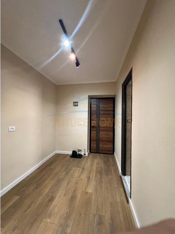 Shitet, Apartament 2+1, Oxhaku, Tirane.