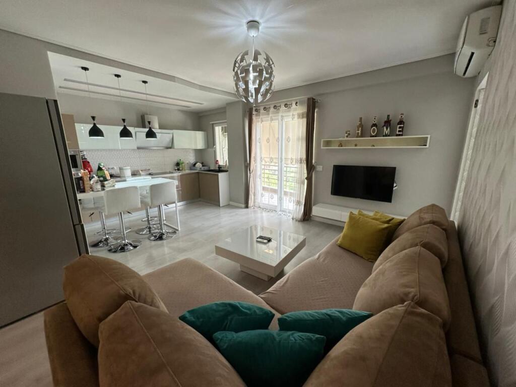 🏡 Apartment 2+1 for sale at Unaza e Re, Astir