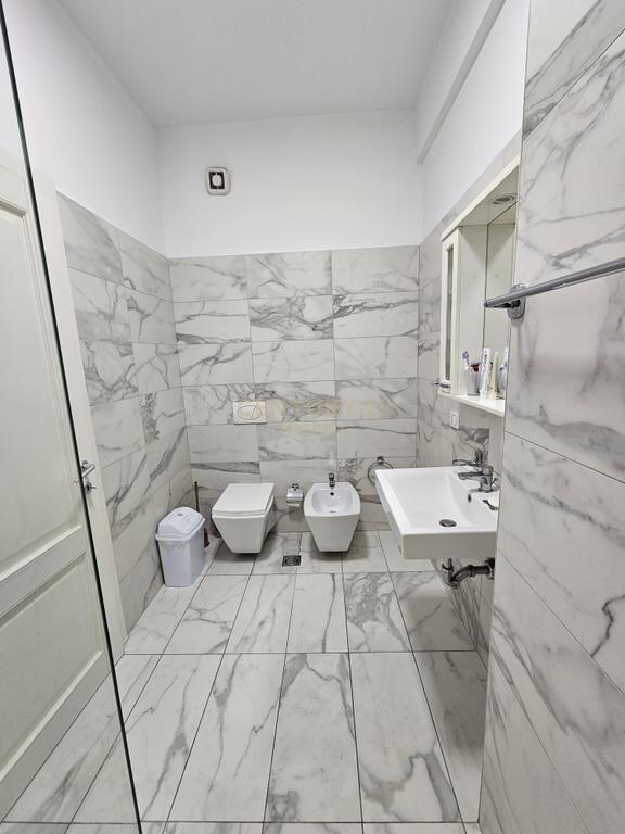 Shitet apartament 3+1+2 në Kompleksin “Delijorgji”