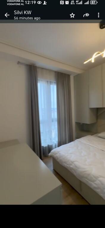 Ofrohet Apartament 1+1 per shitje te Farmacia 10