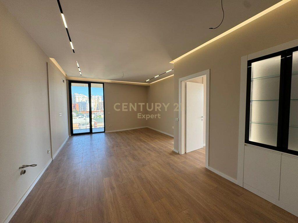 🏢 Appartamento 2+1+2 in Vendita – Residenza Golden Tower, Via Mine Peza