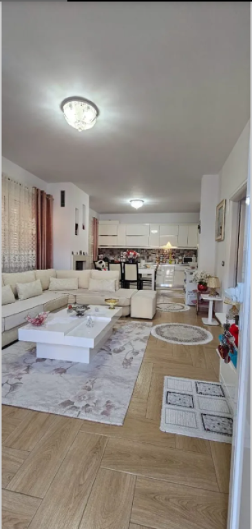 Shitet Vile 3 Kateshe ne Xhafzotaj Durres