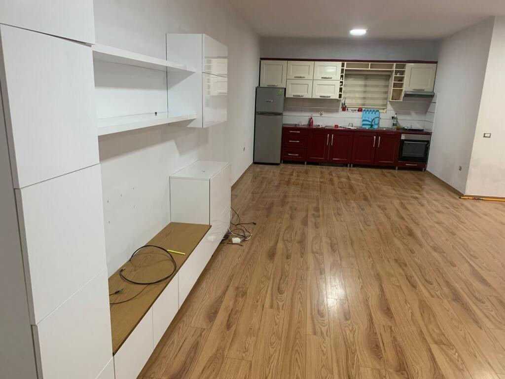 YZBERISH AFFITTI APPARTAMENTO 2+1+POSTO AUTO 550 € /Mese
