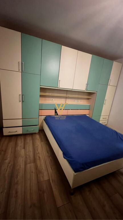 JEPET APARTAMENT 1+1 ME QIRA TE BARRIKADA 500 EURO