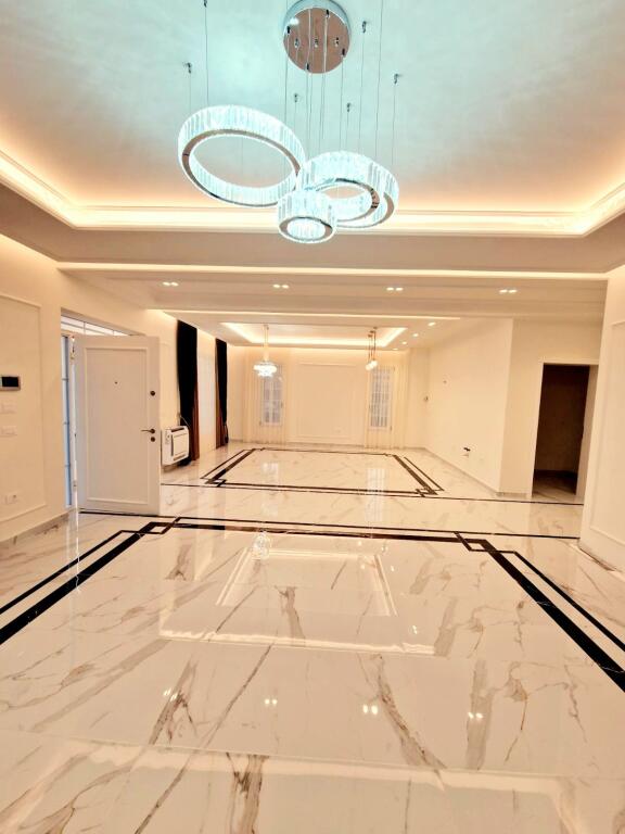 Luxury villa, 5 km from Qerreti beach, (entrance to the northern ring of Kavaja)