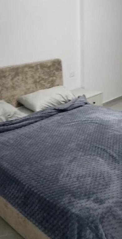 Affittasi appartamento 2+1, Shkoze vicino alla scuola elementare Androkli Kostollari 550 mila lek