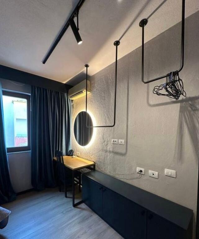 AFFITTASI APPARTAMENTO 1+1+BALCONE AL BOULEVARD "ZOGU I PARE", CENTRO!