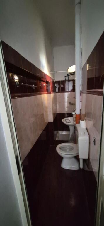 🏠 Jepet me qira vilë 2+1 + hyrje 1+1 📍 Rruga e Dibrës, tek Selvia