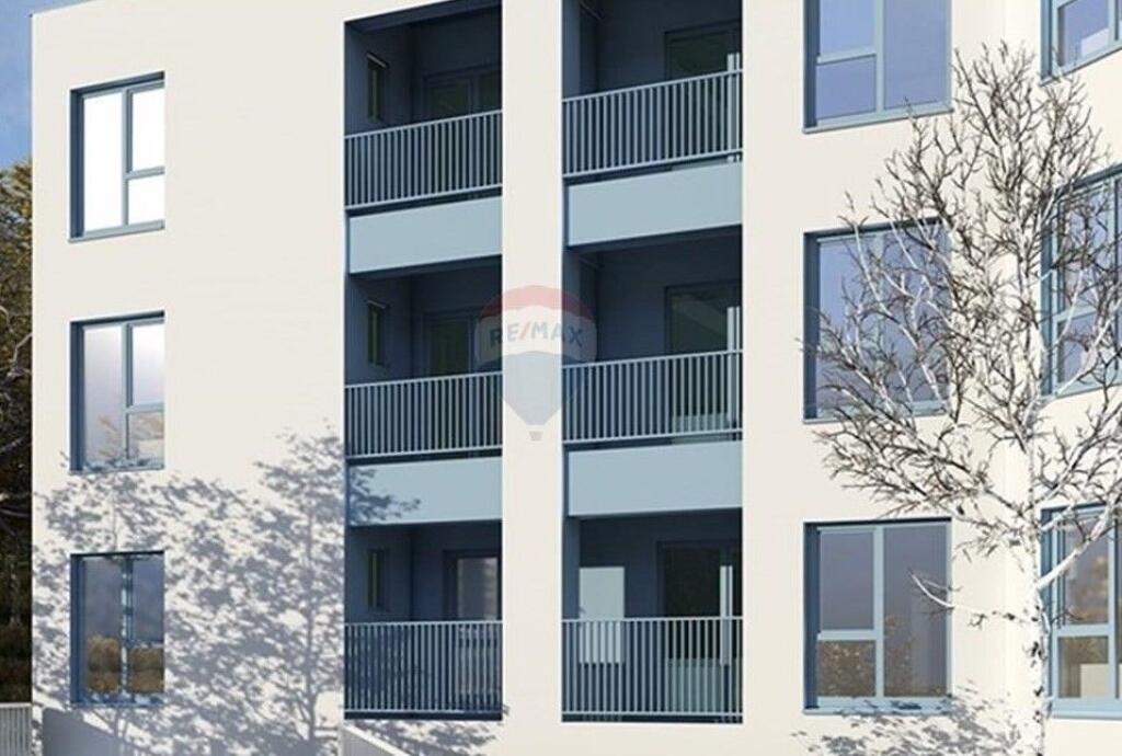 Shitet apartament 1+1 i mobiluar te Fresku, Tirane