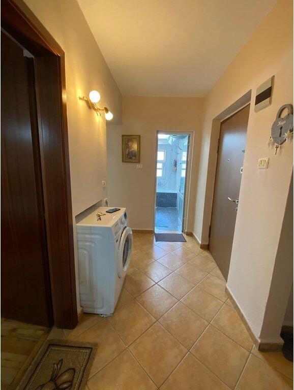 Disponiamo di un appartamento 2+1 in affitto, Myslym Shyri, Tirana.