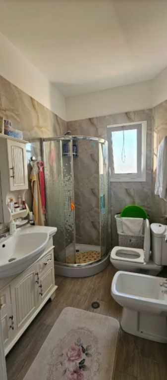 Shitet Vile 3 Kateshe ne Xhafzotaj Durres