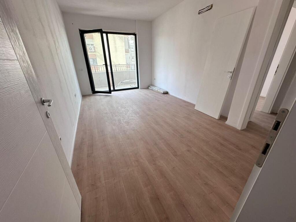 Apartament per shitje 1+1 tek Liqeni i Thate