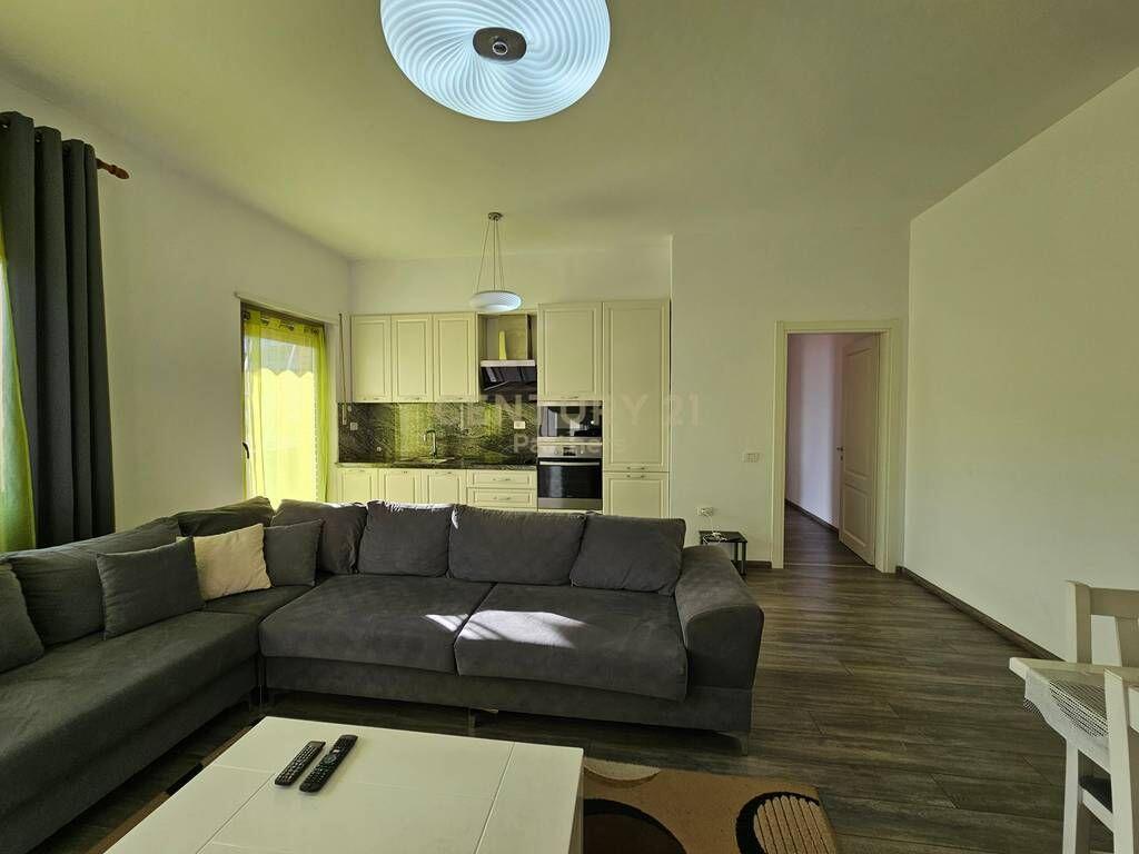 Shitet apartament 3+1+2 në Kompleksin “Delijorgji”
