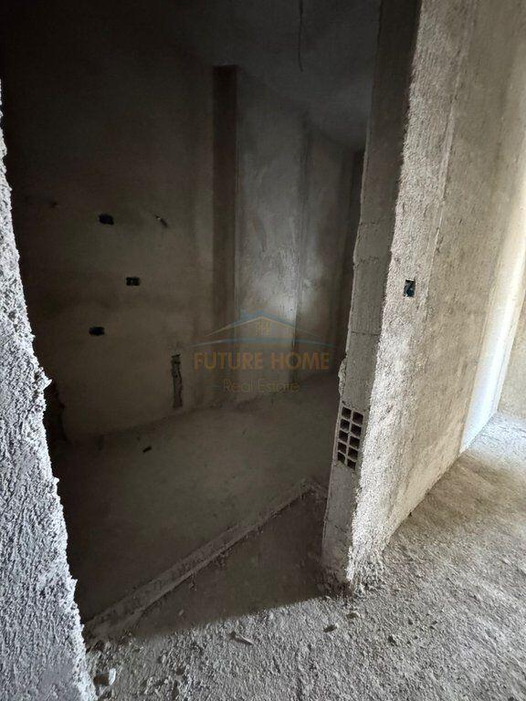 Shitet, Apartament 2+1+2, Fusha e Aviacionit, Tiranë.