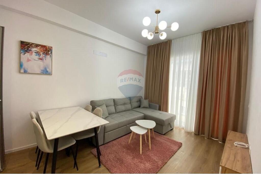 QERA, APARTAMENT 1+1, FRESKU, TIRANË