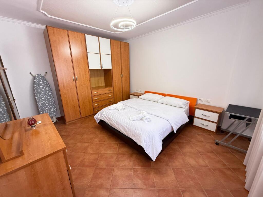 🏠 Appartamento 1+1 in affitto 📍 Zona: Myslym Shyri, Tirana💶 Prezzo: 550 € / mese