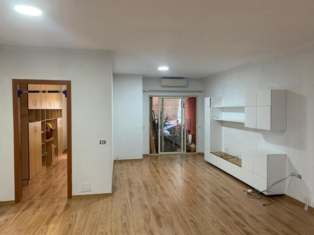YZBERISH AFFITTI APPARTAMENTO 2+1+POSTO AUTO 550 € /Mese