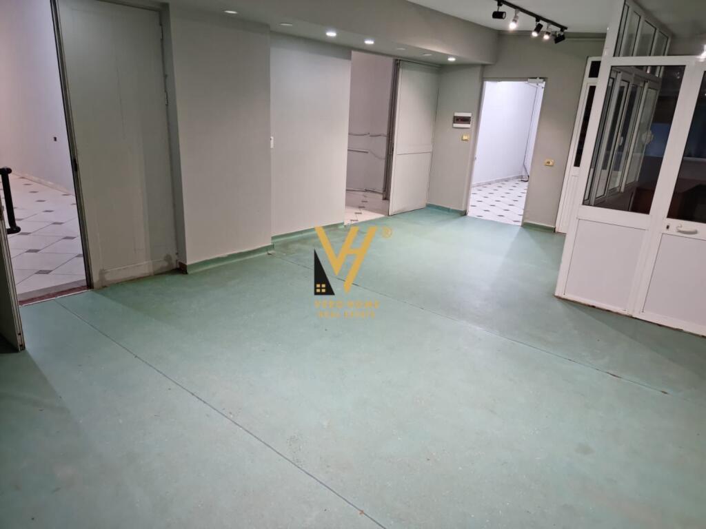 WAREHOUSE 300 M2 FOR RENT IN SELITE 1,000 EURO