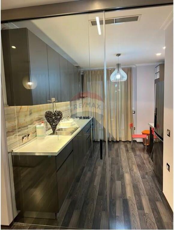 Apartament - Për Qira - Rruga e Kosovareve