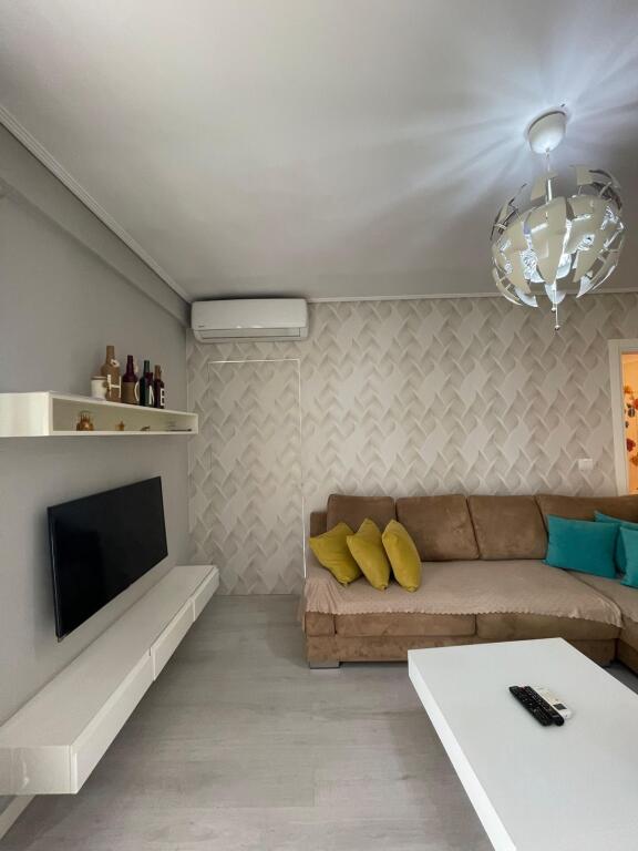 🏡 Apartment 2+1 for sale at Unaza e Re, Astir