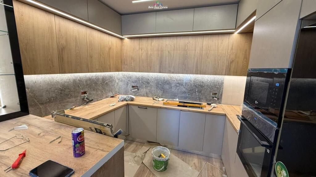 Apartament Ne Shitje 2+1 Tek Rruga e Dibres (ID B120738) Tirane
