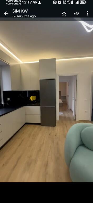 Ofrohet Apartament 1+1 per shitje te Farmacia 10