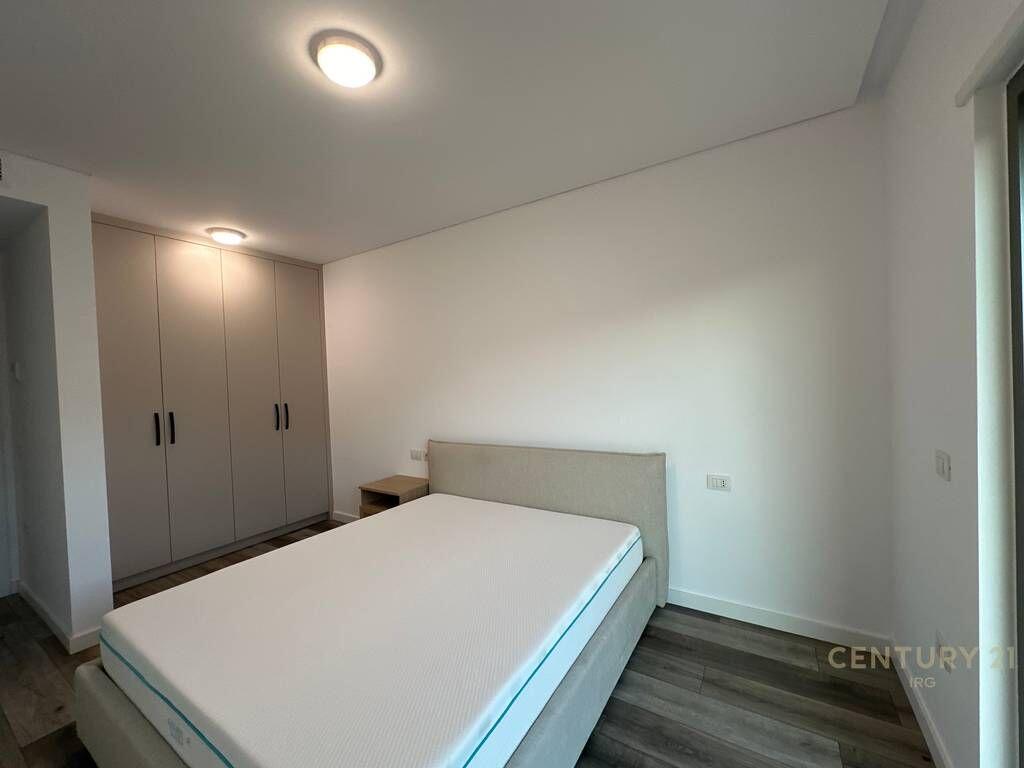 Villa nella Residenza Olive Grove! 2.500 € /Mese