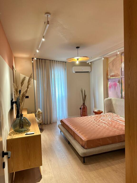 🏠 Apartament 1+1 me Qira te Ish Ekspozita