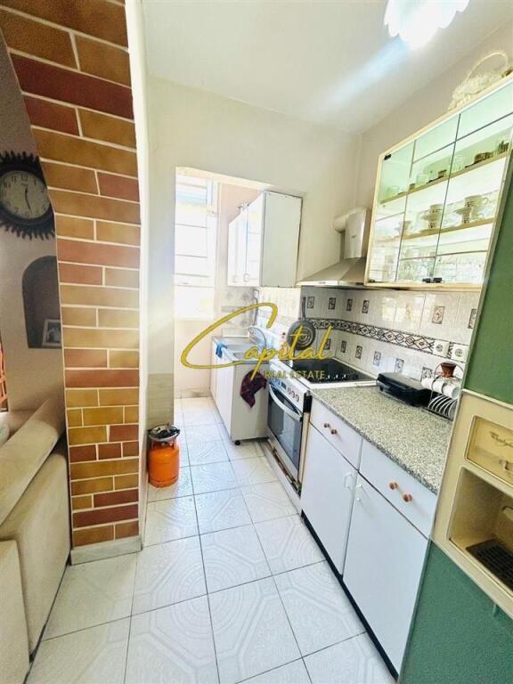 VENDESI APPARTAMENTO 2+1 EX MERCATO ELETTRICO 150.000 EURO