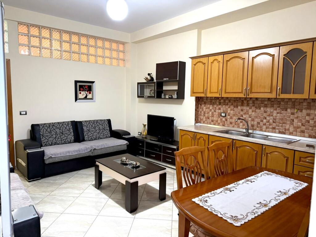 Private house first floor 1+1 for rent in Allias!